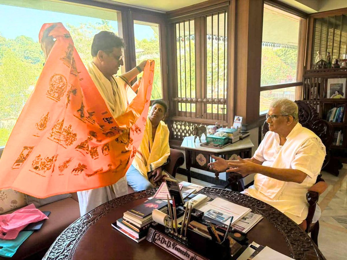 Paramapujya Dr. Veerendra Heggade of Sri Kshetra Dharmasthala at the temple